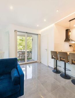 Möblierte & top-sanierte Dreizimmerwohnung in Neukölln - Balkon, Einbauküche, modernes Bad, Keller - Berlin