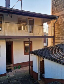 Bezahlbares Wohnhaus mit Garten und Garage in 66571 Dirmingen - Eppelborn