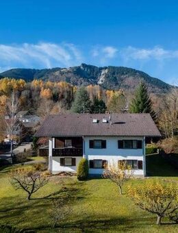 Nähe Murnau: Mehrfamilienhaus mit Gestaltungspotential und weiterer Bebauungsmöglichkeit - Murnau (Staffelsee)
