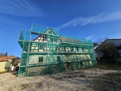 Sanierungsbedürftiges denkmalgeschütztes Haus in Georgensgmünd mit Baugenehmigung für drei Wohneinheiten