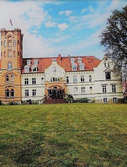 exclusive 2-Zimmer Wohnung mit traumhaftem Weitblick im Schloss Lelkendorf zur Miete - Lelkendorf