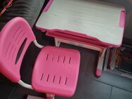 Kinder Schreibtisch mit Stuhl zu verkaufen - Stedesand