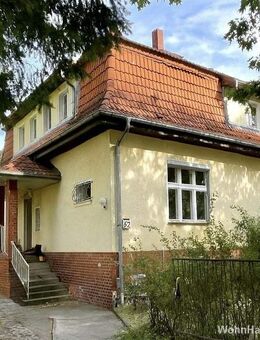 Großzügiges Stadthaus mit Originaldetails, Halle und Traumgarten - Eichwalde