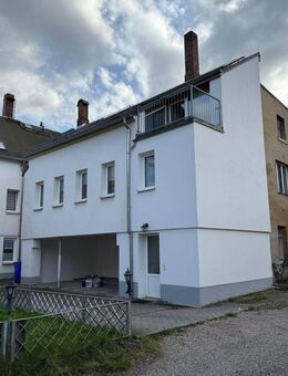 kleine charmante Haushälfte mit Einbauküche und Balkon sucht neuen Bewohner - Glauchau