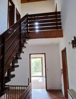 Besonderes Einfamilienwohnhaus in Hof/Krötenbruck - WFL ca. 150 m² - Grst. ca. 815 m² - Erbpacht - Hof