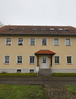 Idyllisch im Grünen - helle Zweizimmerwohnung im Erdgeschoss - Döbeln