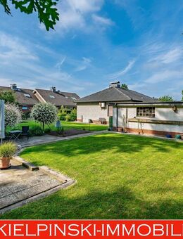 ! Walmdachbungalow mit Vollkeller in reiner Anliegerstraße ! - Uetersen
