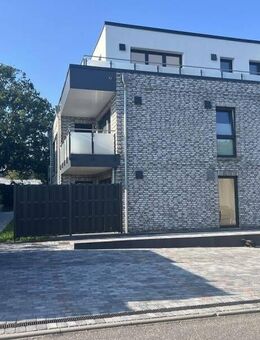 Helle Dachgeschosswohnung in attraktiver Lage - Wacken