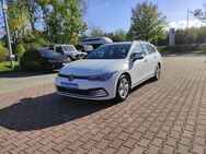 VW Golf, 1.0 Life eTSI 110Ps, Jahr 2021 - Leipzig