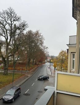 Helle Wohnung mit Balkon für SENIOREN im betreuten Wohnen - Neustrelitz