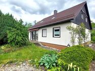 Schönes Einfamilienhaus in gefragter Wohnlage, großzügiger Garten, separate Einzelgarage - Mutlangen