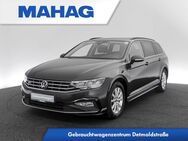 VW Passat Variant, 1.5 TSI R-Line NaviPro, Jahr 2021 - München