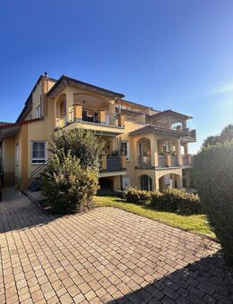 Moderne 4,5 Zimmer-Maisonette-Wohnung mit drei Balkonen, Kamin und Weitblick - Villingen-Schwenningen