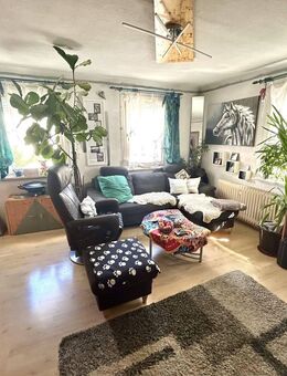 Geräumiges Wohnhaus mit zwei separaten Einheiten, idyllischem Garten und vielseitigen Entwicklungspotenzialen. - Gingen (Fils)