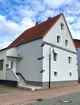 Gepflegtes Wohnhaus in Ortsmittelage von Hornbach - Hornbach