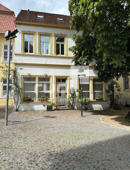 Wohnen, Arbeiten, Wohlfühlen - Altbaujuwel mit Dachterrasse in Schloss Neuhaus - Paderborn