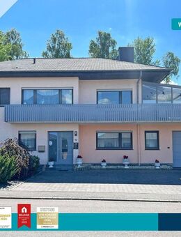 Bischofsdhron: Gepflegtes EFH mit Einliegerwohnung in Ortsrandlage mit idyllischem Grundstück! - Morbach