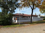 Charmantes Alleinstehendes Bungalow in Ruhiger Lage - Königsbrunn