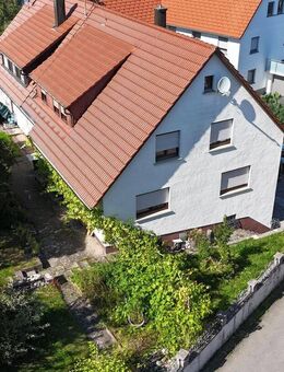 Doppelhaushälfte mit zwei separaten Wohnungen in ruhiger Lage - Waldachtal