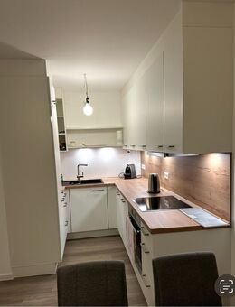 U-Form Einbauküche Silvio inkl. AEG-Geräte, NP ca. 10.000 € - Fellbach