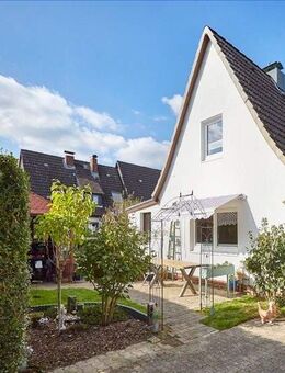 Charmant sanierte Doppelhaushälfte - einziehen und wohlfühlen - - Ammersbek