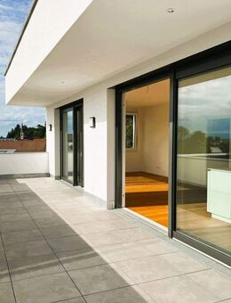 Exklusive 3 Zimmer Penthouse Wohnung mit großer Dachterrasse - Ettenheim