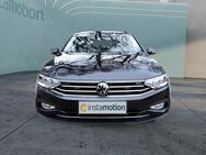 VW Passat Variant, Business TDI Premium-Paket, Jahr 2023 - München