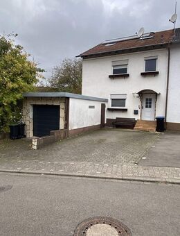 Solide Doppelhaushälfte in ruhiger Seitenstraße - Bedesbach