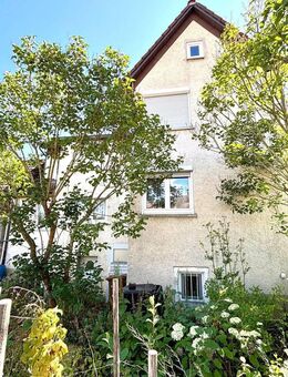 Möchte aus dem Dornröschenschlaf erweckt werden - charmantes Einfamilienhaus mit viel Platz - Heidenheim (Brenz)