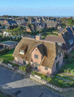 NEUBAU - Reetgedeckte Doppelhaushälfte in ruhiger Wohnlage - Wenningstedt-Braderup (Sylt)
