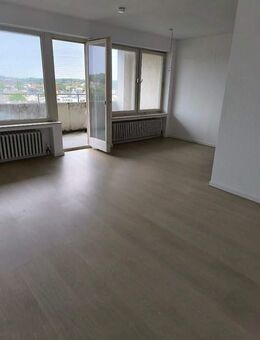*WBS notwendig!* Helles 4-Zimmer-Apartment mit Balkon in Iserlohn - Iserlohn