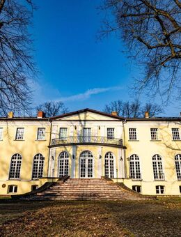Historisches Schloss bei Berlin mit Nebengebäuden - Neustadt (Dosse)