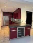 Luxus-Küche in Bordeaux Hochglanz mit Granit + Premium-Geräten in 40549