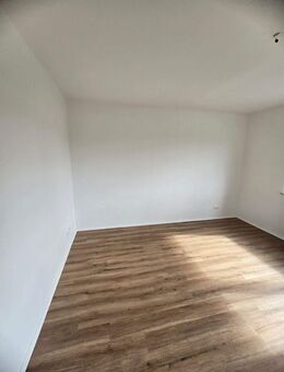 Helle und geräumige 3-Zimmer-Wohnung mit Balkon in Duisburg - Duisburg