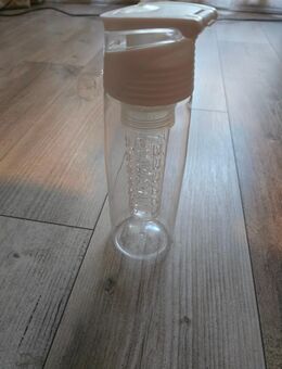 Trinkflasche mit Einsatz - Berlin