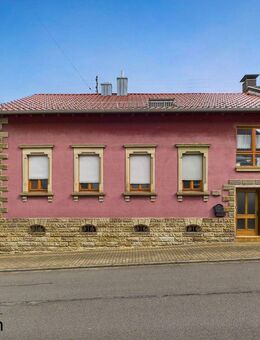 Mehrgenerationenhaus mit Garten und Garagen in Riegelsberg! - Riegelsberg