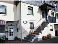 Top gepflegtes 1-2 Familienhaus mit Garten und zwei Garagen! - Waldeck (Hessen)