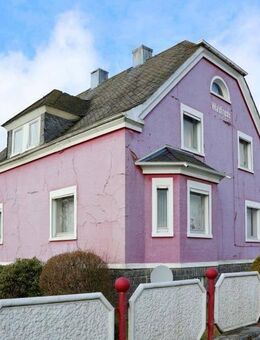 Gemütliches Einfamilienhaus mit schönem Grundstück und zusätzlichem Bauplatz in Ortsrandlage von Langenhahn - Langenhahn