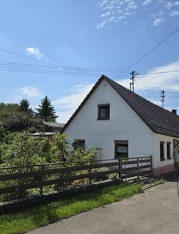 Einziehen & wohlfühlen: DHH mit Freisitz, Garten und Platz für die Familie - Lauingen (Donau)