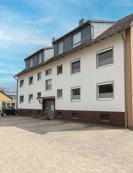 Ruhige 3 Zimmer Dach-Geschosswohnung (Sanierungsbedürftig) in Schulenburg - Langenhagen