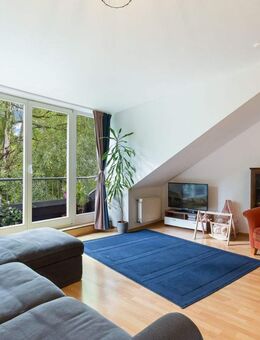 Lichtdurchflutete 3-Zimmer-Dachgeschosswohnung mit französischem Balkon - Bonn