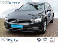 VW Passat, 1.5 TSI BUSINESS MET, Jahr 2024 - Solingen (Klingenstadt)