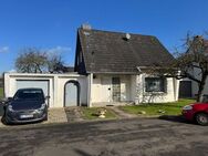 ruhig gelegenes, freistehendes Einfamilienhaus mit schönem Grundstück - Grevenbroich