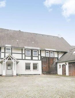 Sibbesse-Almstedt: Einfamilienhaus. Modernes OG, renovierungsbedürftiges EG - Almstedt