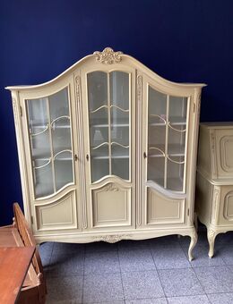 Charmante Vitrine von Wertmöbel Schlingmann - Königswinter