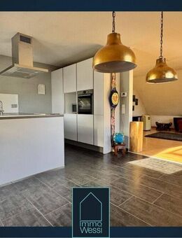 Wohnen mit Wohlfühlcharakter - großzügige DG-Wohnung in zentraler Lage in Steinbach! - Baden-Baden