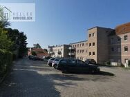 2-R-Whg mit EBK mögl., Bad mit Fenster, Abstellraum in der Wohnung, Außenrollläden, PKW-Stellplatz im Hof - Werdau