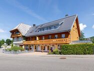 Sehr gepflegtes 6-Familien-Haus am Kurpark - Schluchsee
