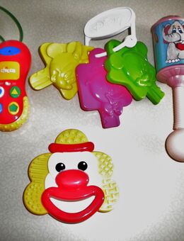 Baby-Spielzeuge,4 Stück,teils mit Funktion - Linnich