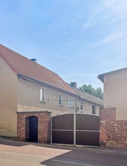 Einfamilienhaus mit Anbauten und großem Grundstück im Wettin-Löbejün - Wettin-Löbejün